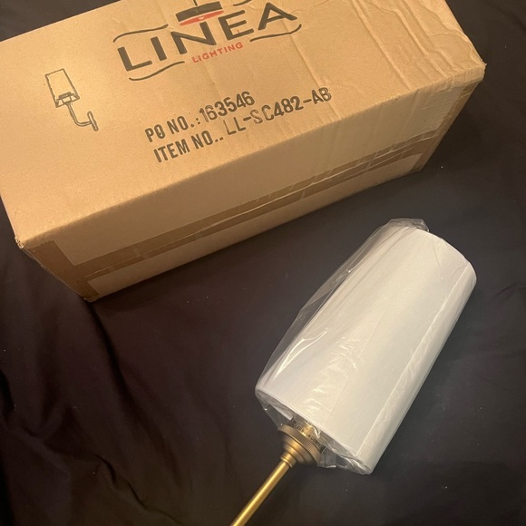 2 Wall Sconces - Gold - Picture 3 of 3